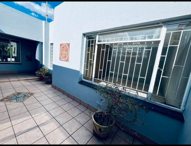3 BEDROOM FREESTANDING FOR SALE IN BIRCHLEIGH